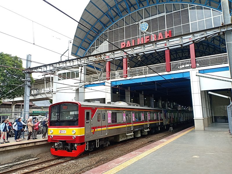 Naik Krl Dari Stasiun Terdekat Kamu Lalu Kamu Bisa Turun Di Tanah