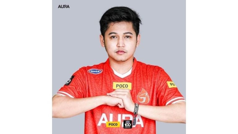 Nama Lengkap : Herli Juliansah Nickname : Jeixy Tim : AURA Esports